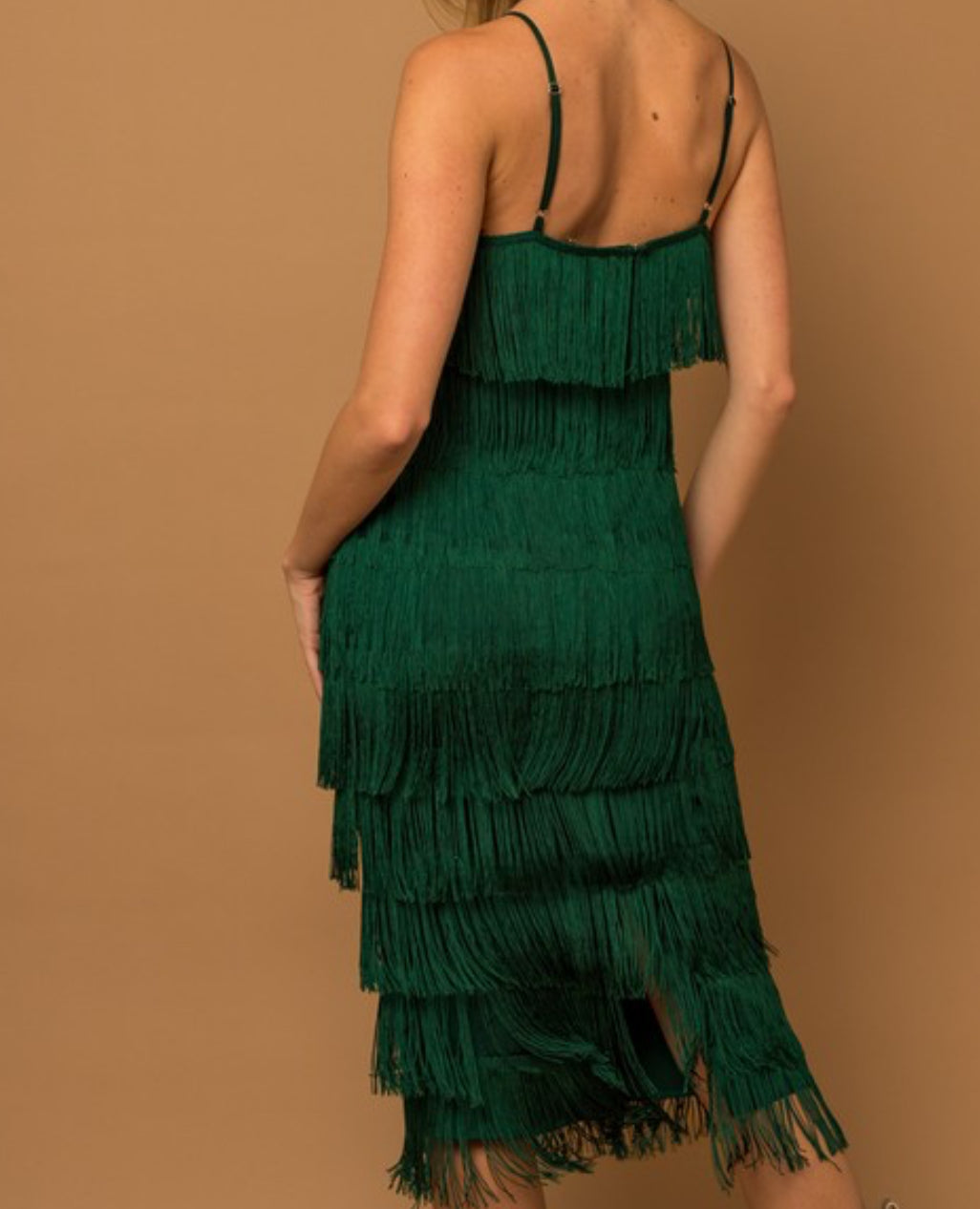 Vestido midi con flecos
